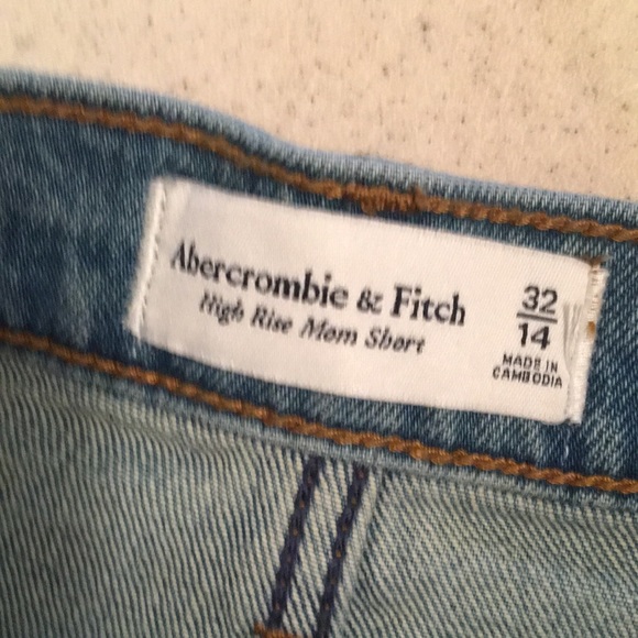 NWT Abercrombie high rise mom short medium destroy - Picture 8 of 13